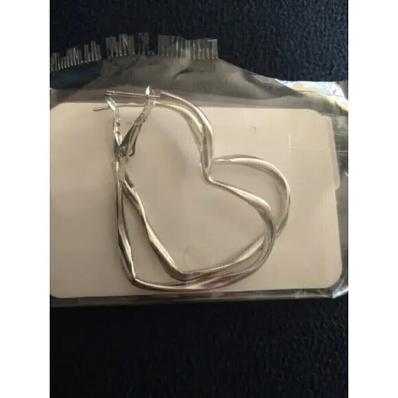 New - Big Heart Hoop Silver Earrings - Picture 3 of 7